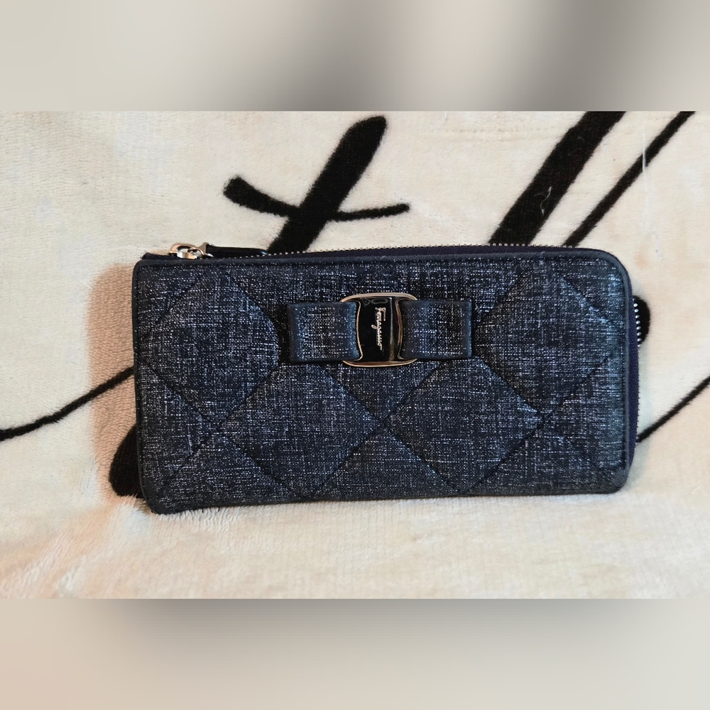 💯 Authentic Salvatore Ferragamo Miss Vara Soft Denim Wallet